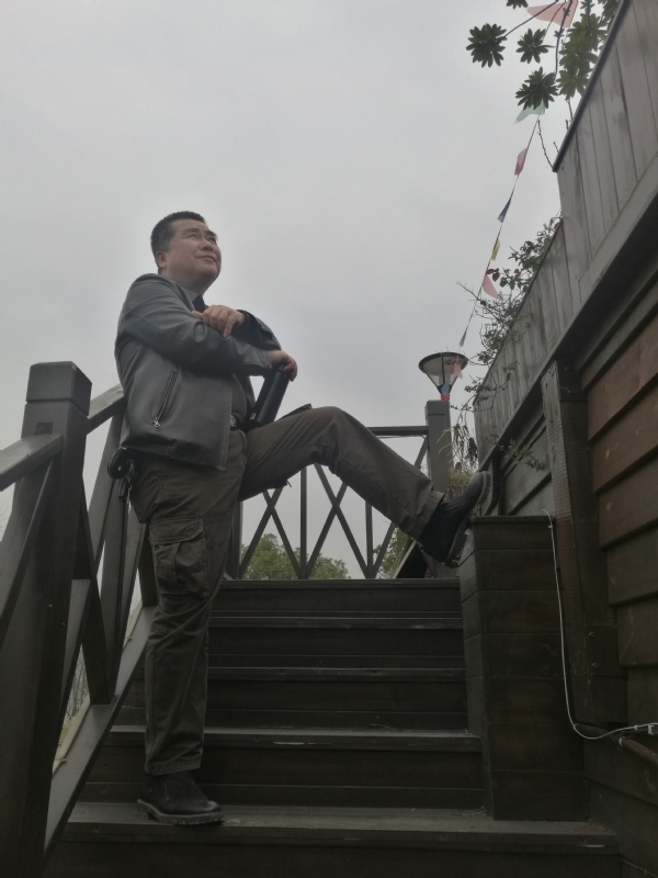 孤单背影的第一张照片--漳浦交友网