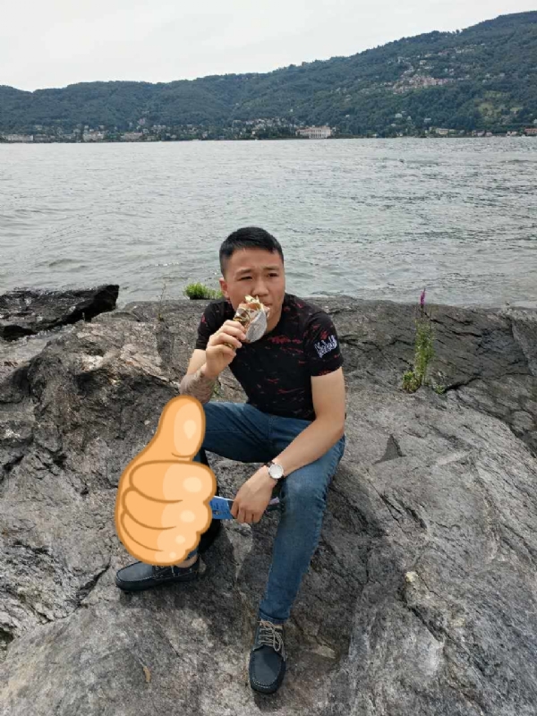 绚烂背后的平淡的第一张照片--漳浦交友网