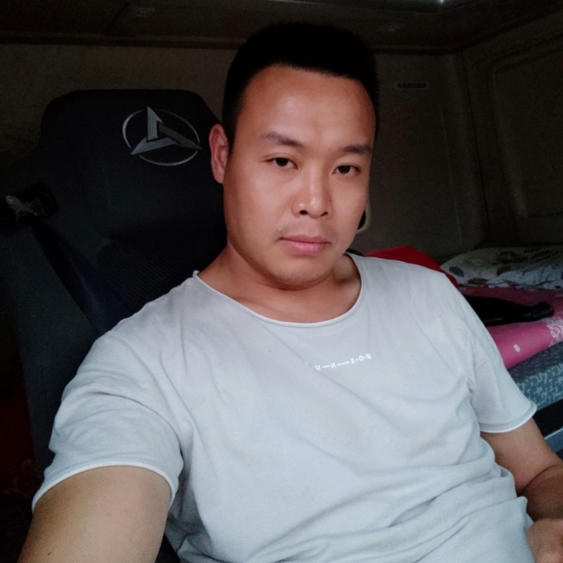 默默的第二张照片--漳浦交友网