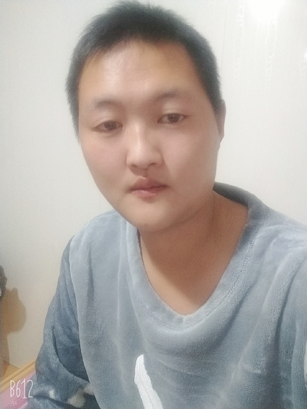 烟圈里透着伤的第二张照片--漳浦交友网